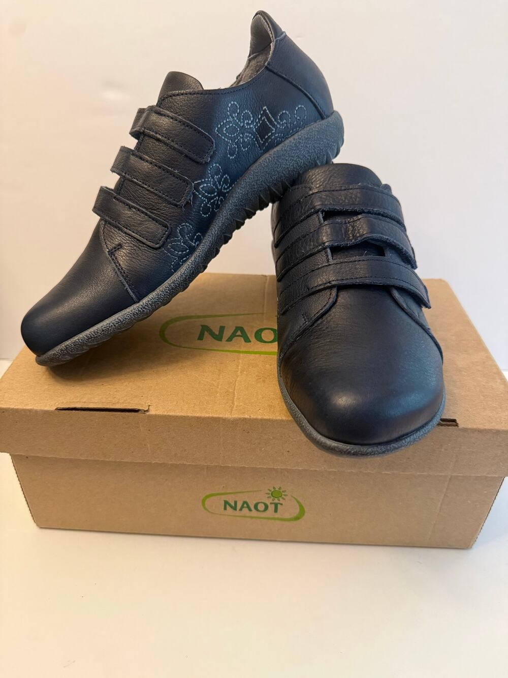 NAOT Mihi Slip On Comfort Shoes Women’s Size 37 (US 6 6.5) Soft Ink Leather NIB